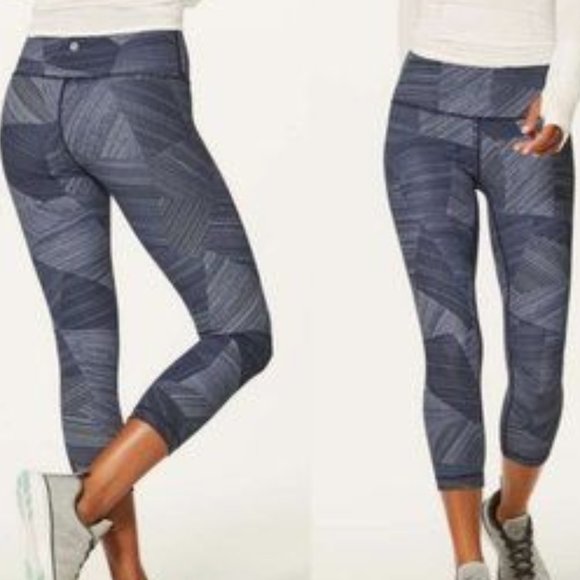 lululemon athletica Pants - Lululemon Wunder Under Crop Pants 6